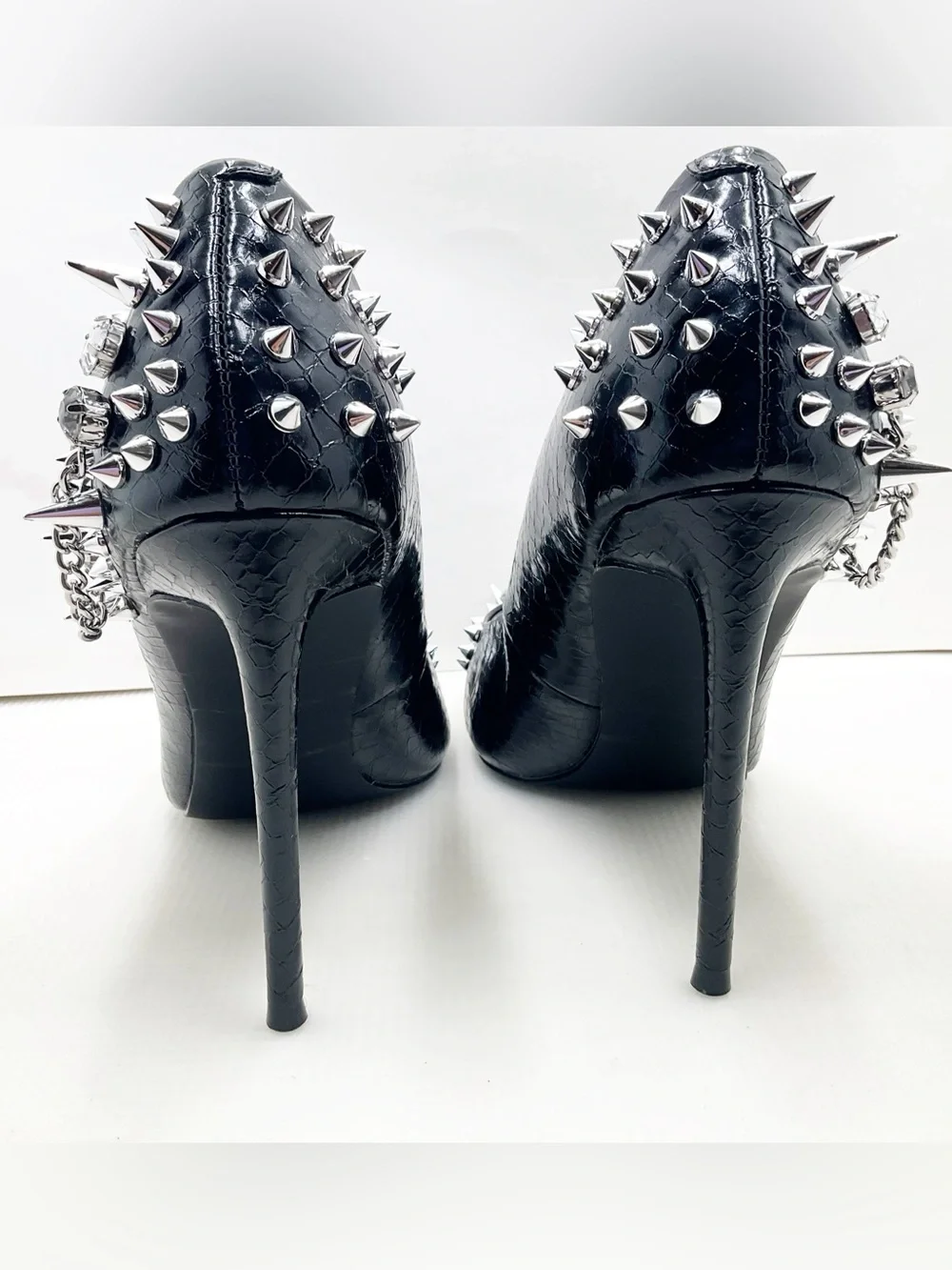 🆕{Steve Madden}Veronicka Spike & Crystal Embellished Pumps